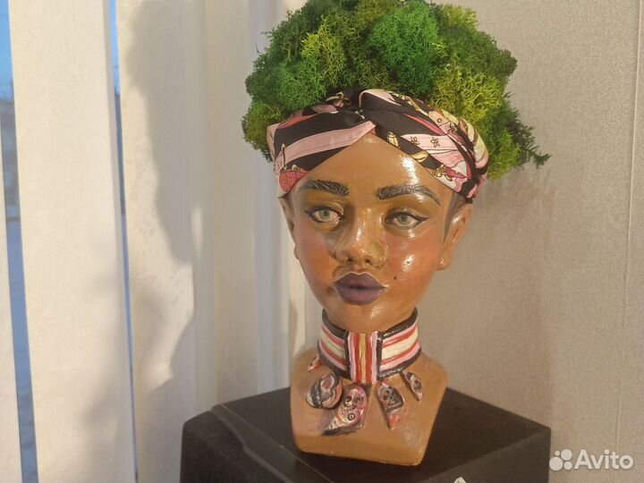 Статуэтка со мхом стабилизированным. 