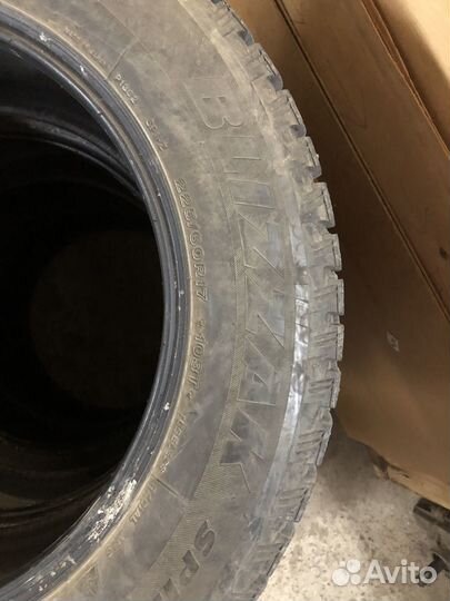 Bridgestone Blizzak Spike-01 5/9 R17