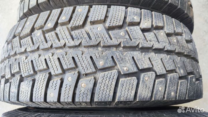 Matador MPS 500 Sibir Ice Van 215/65 R16C 109R