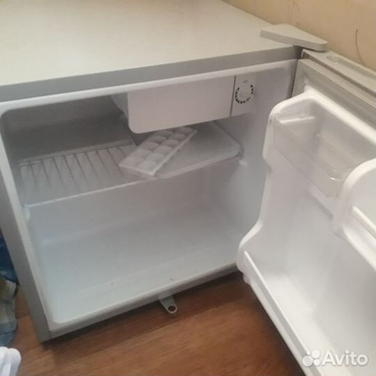 Холодильник бу маленький