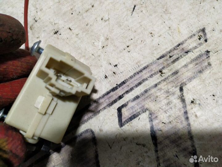 Замок лючка бензобака Audi A4 B7 2.0 BWE 2007