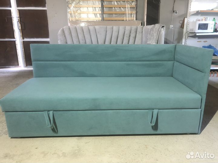 Угловая кровать с дополнительным спальным местом