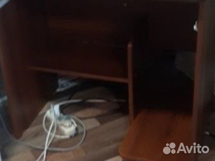 Угловой компьютерный стол