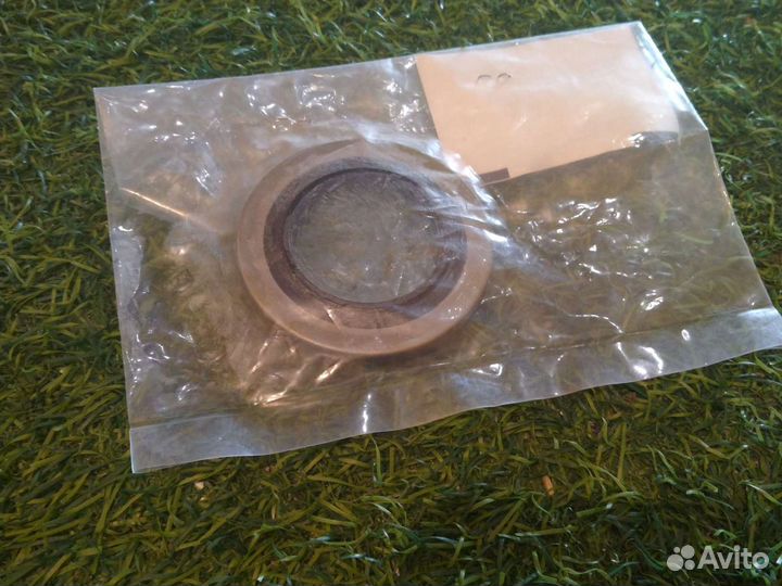 Сальник привод Мазда G00325744A новый оригинал