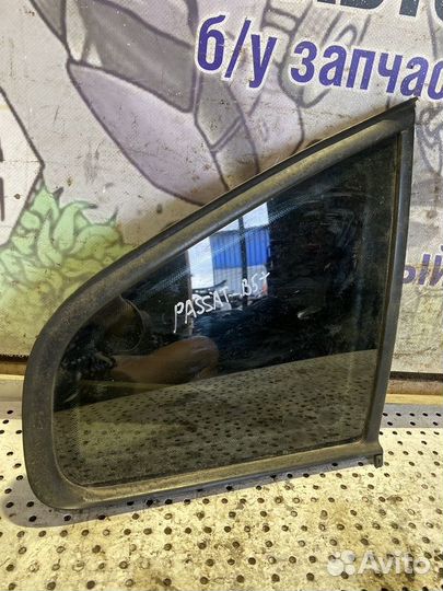 Стекло глухое заднее правое Volkswagen Passat B5