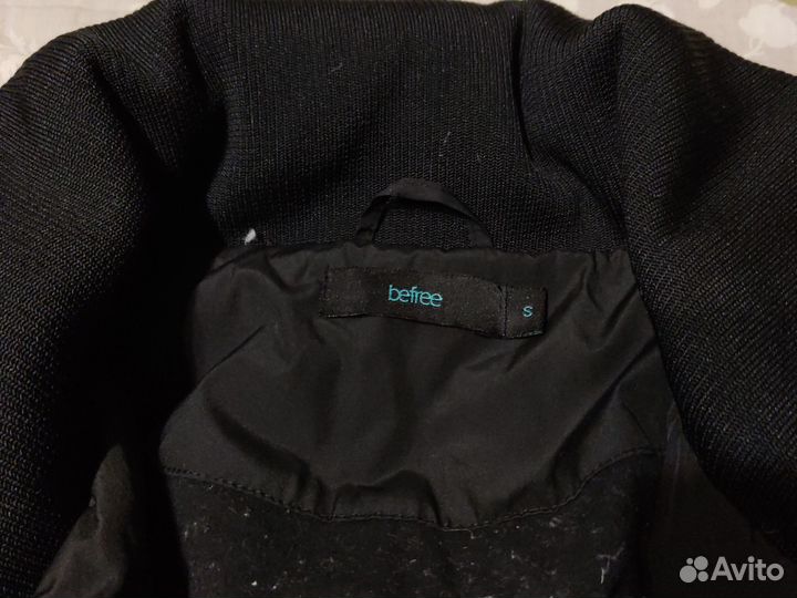 Куртка Befree женская на осень