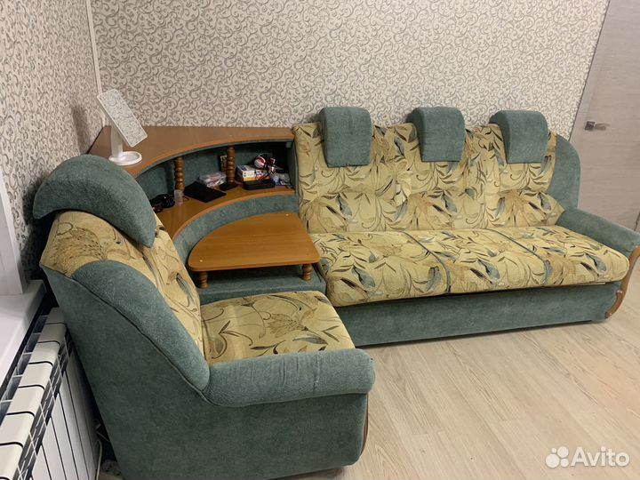 Большой угловой диван бу