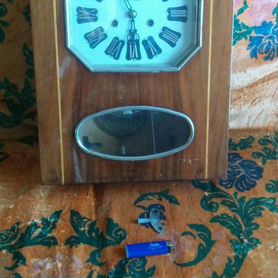 Настенные часы "Янтарь" с боем и маятником