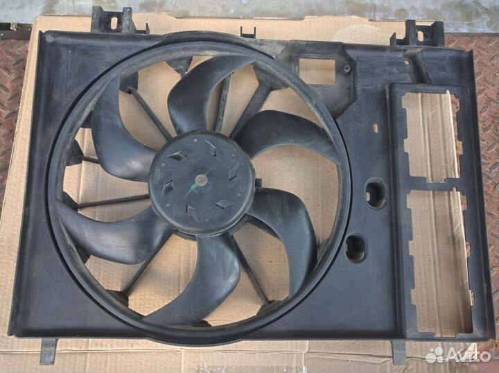 Вентилятор охлаждения двигателя Пежо 508