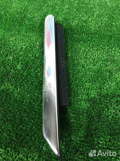 Молдинг двери передней левой Maserati Levante M161