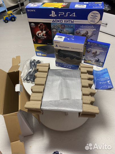 Sony playstation 4 PS4 slim 1tb