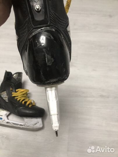Коньки хоккейные