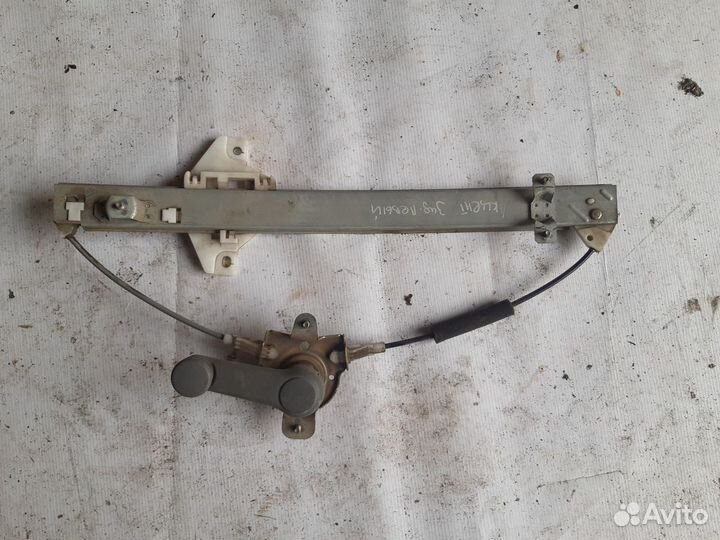 Стеклоподъемник задний правый акцент