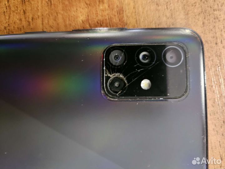 Самсунг А 51