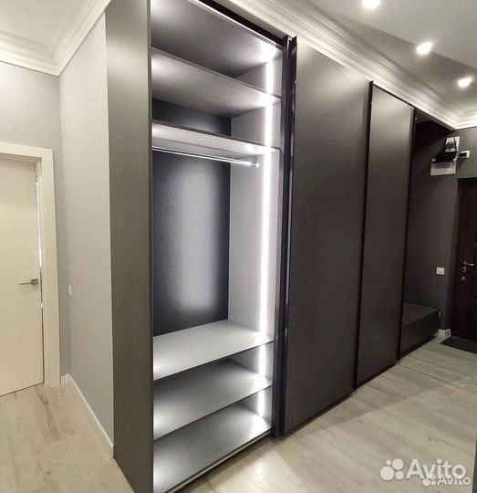 Шкаф в прихожую от фабрики мебели