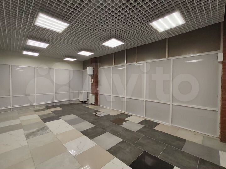 Помещения свободного назначения 9,8 м²; 11,1м; 13