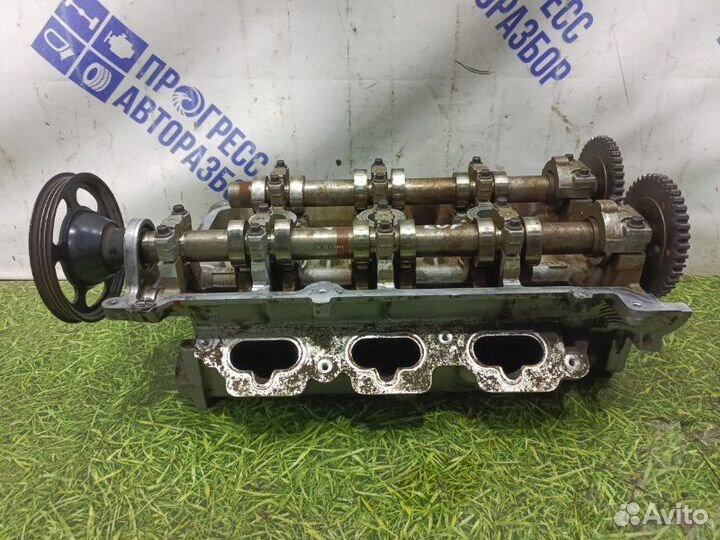 Головка блока цилиндров левая Ford Escape