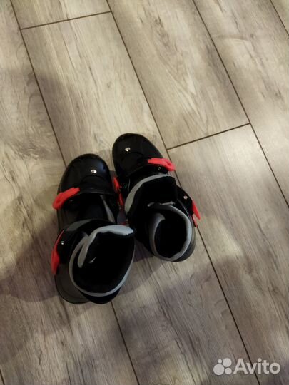 Зимние детские коньки