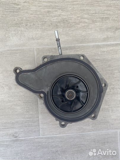 Водяной насос помпа Audi A6,7 2.8