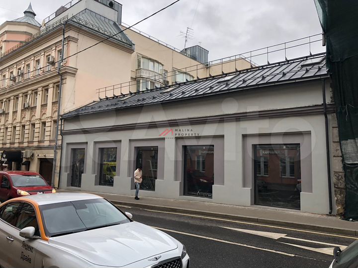 Продам торговое помещение, 586 м²