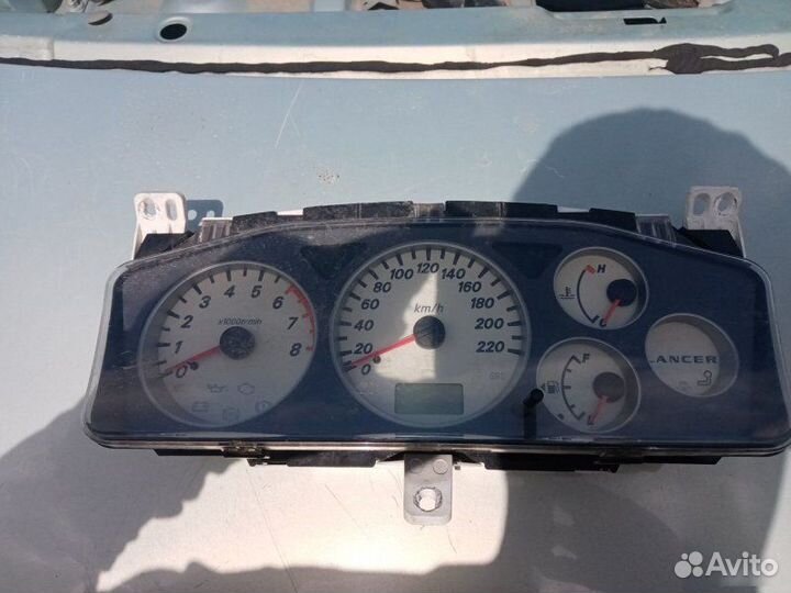 Панель приборов Mitsubishi Lancer 9
