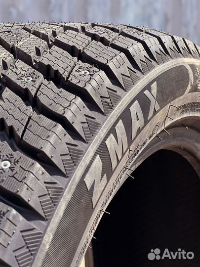 Zmax Winternova Stud II 215/45 R17 98T