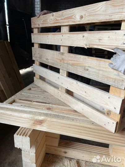 Поддоны новые