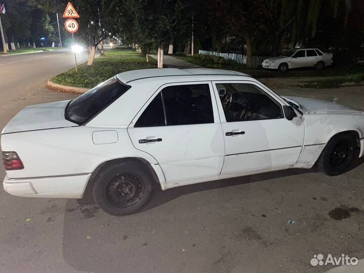 Mercedes-Benz W124 2.0 МТ, 1992, 220 000 км