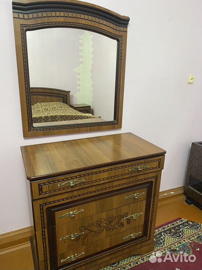 Спальный гарнитур