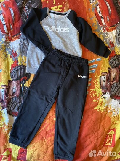 Спортивный костюм