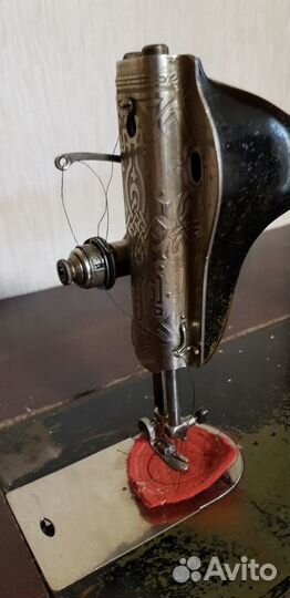 Швейная машина со станиной