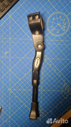 Подножки, грипсы для велосипеда