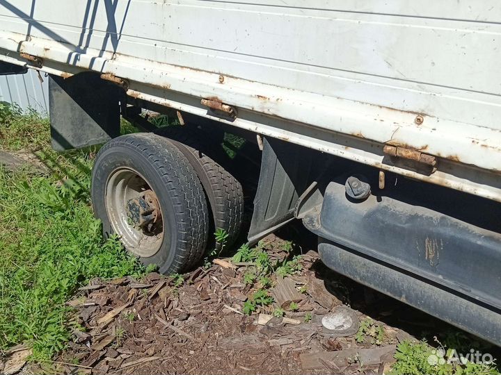 Nissan Atlas бортовой, 1996