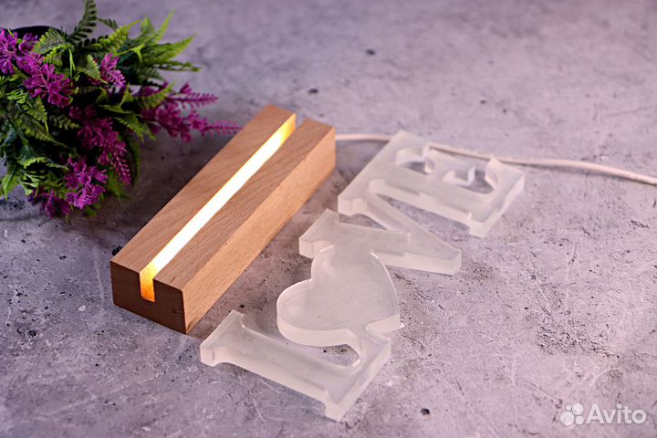 Светильник из эпоксидной смолы love