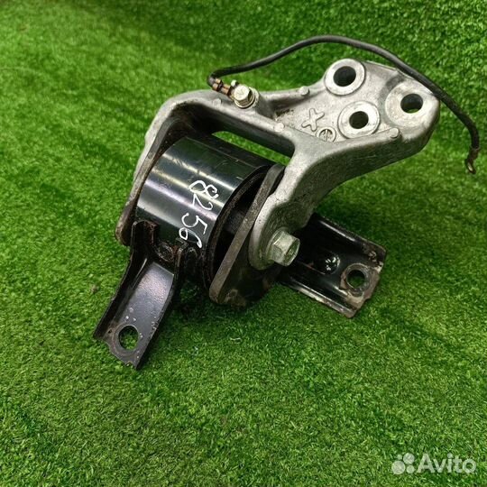 Подушка крепления двигателя правая Mitsubishi ASX