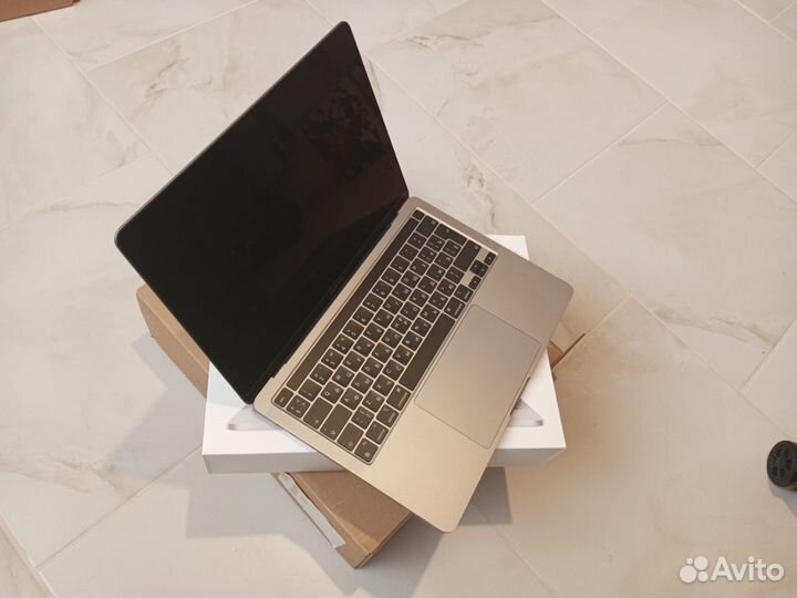 Ноутбук Apple MacBook Pro 13.3