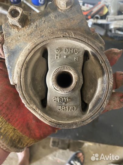 Подушка двигателя hyundai sonata 2005 2.0 131