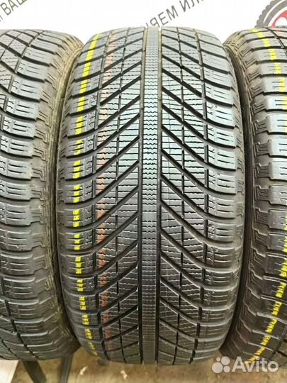 Goodyear Vector 4Seasons 235/50 R17 96V