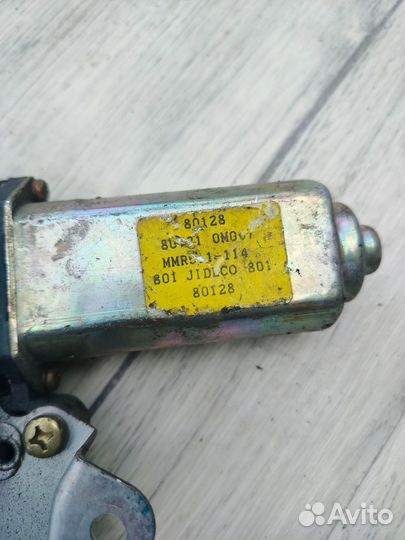 Стеклоподъемник передний левый Nissan Almera (N15)