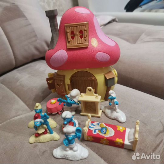 Домик со смурфиками