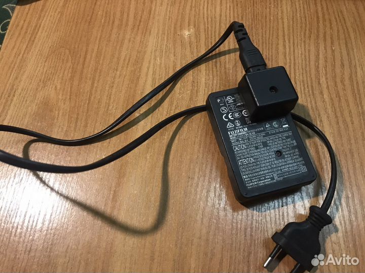 Зарядное устройство Fujifilm
