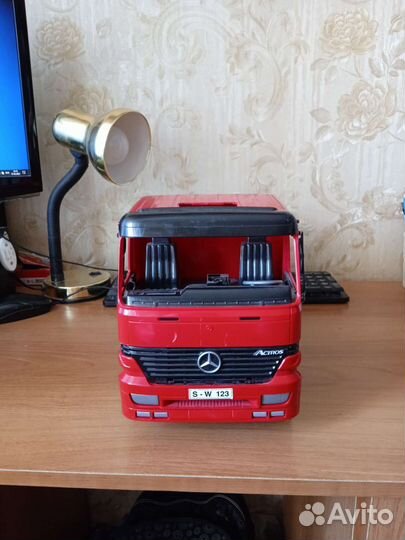 Игрушка грузовик