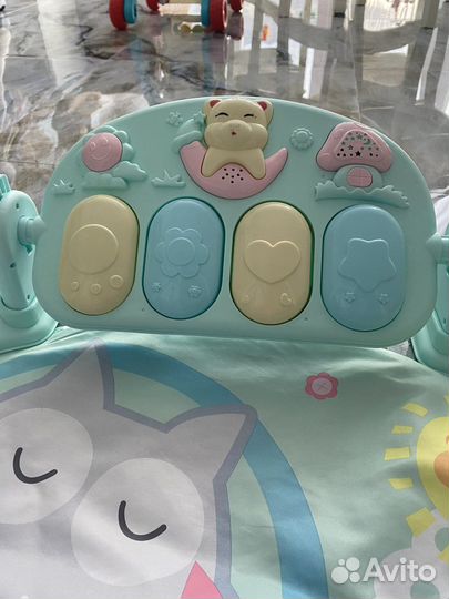 Развивающий коврик с пианино