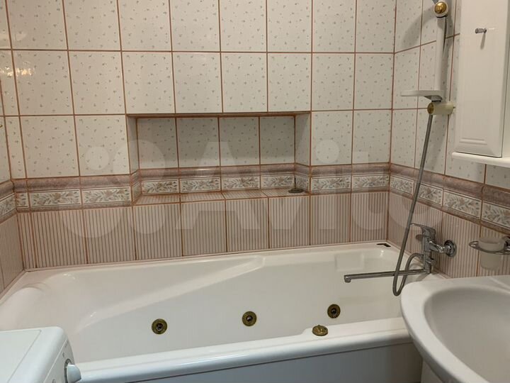 2-к. квартира, 54 м², 5/9 эт.