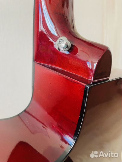 Акустическая гитара