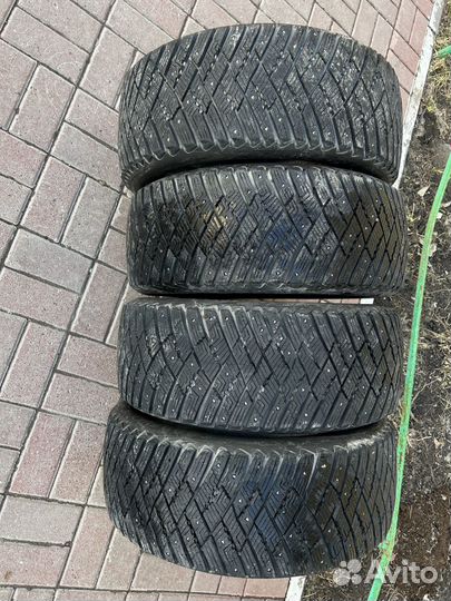 Goodyear Ultragrip Ice Arctic 225/50 R17
