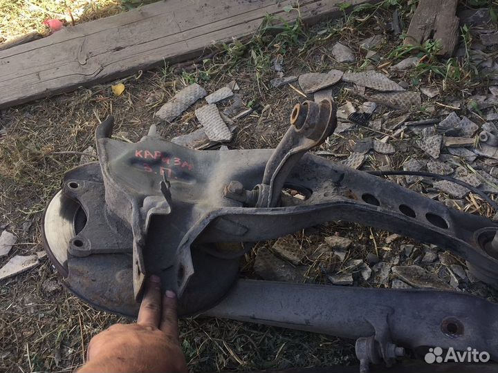 Задний продольный рычаг Mitsubishi Carisma