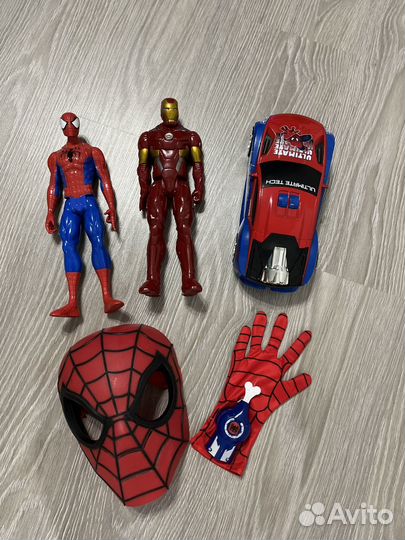 Игрушки человек паук железный человек пакетом
