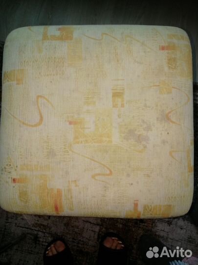 Пуфик в прихожую с ящиком