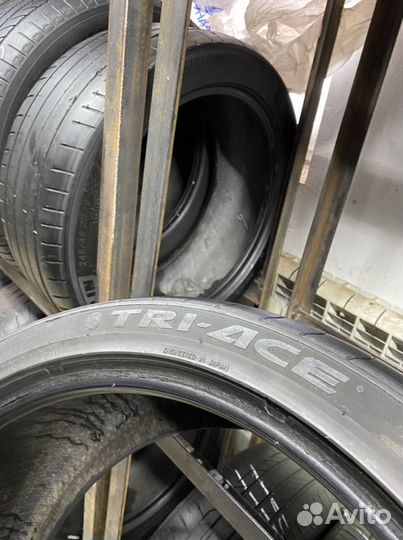 Tri Ace Carrera 285/35 R22 112W